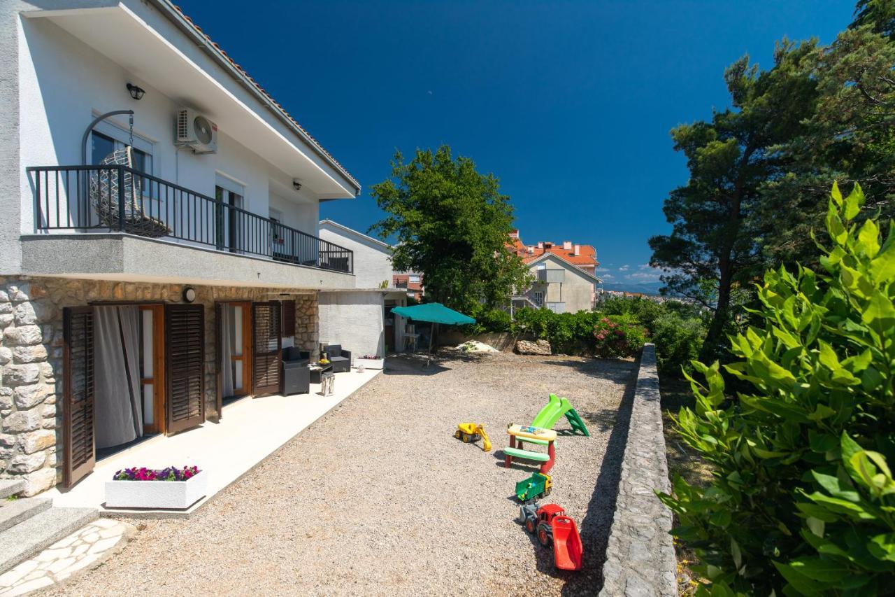 Apartment Lora Crikvenica Exterior foto
