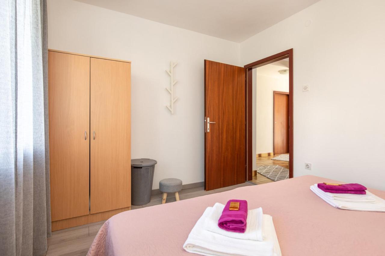 Apartment Lora Crikvenica Exterior foto